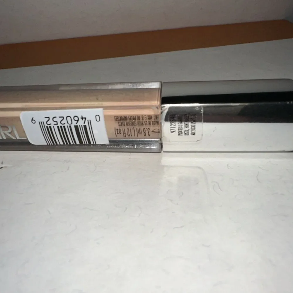 COVERGIRL Colorlicious Lip Gloss 600 MELTED TOFFEE nude creamy *Not Sealed